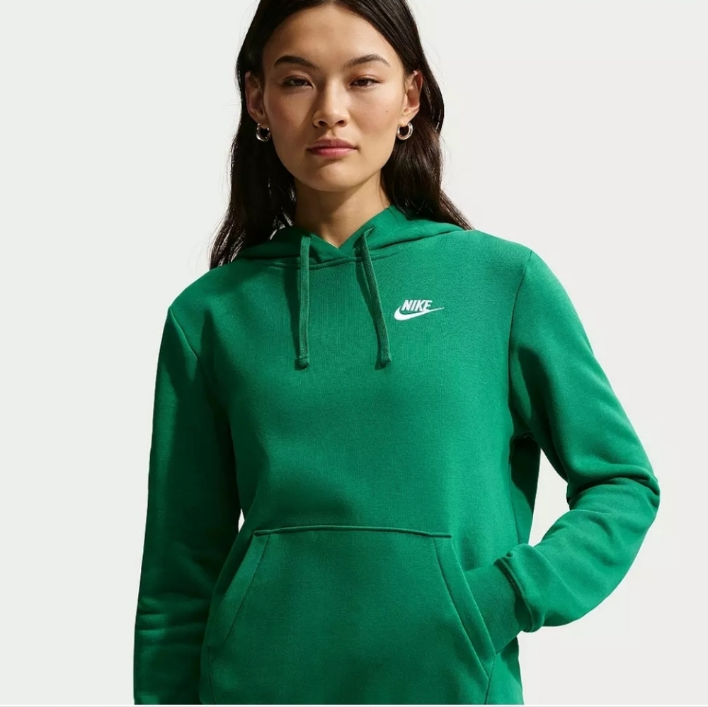 Nike NWT Women's Green Pullover Hoodie Sweatshirt